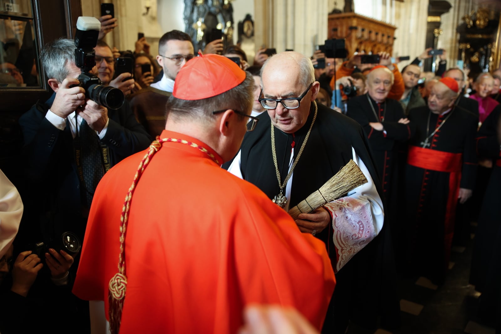 mid-25c20022.jpg (1.08 MB)