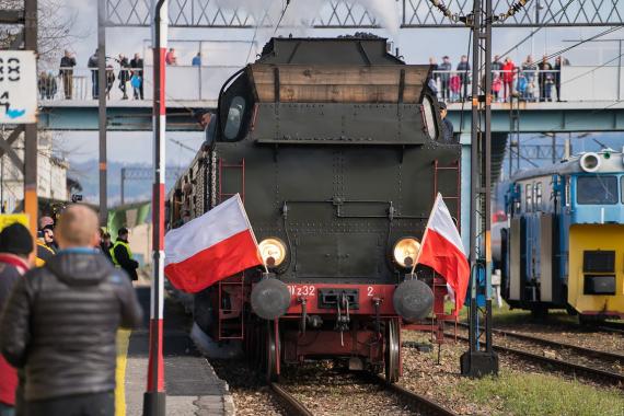 Pociąg retro, spotkanie z Marszałkiem i inne atrakcje. Święto Niepodległości na trasie N.Sącz - Chabówka