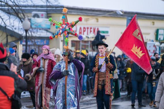 Ulicami Nowego Sącza po raz szósty przeszedł Orszak Trzech Króli