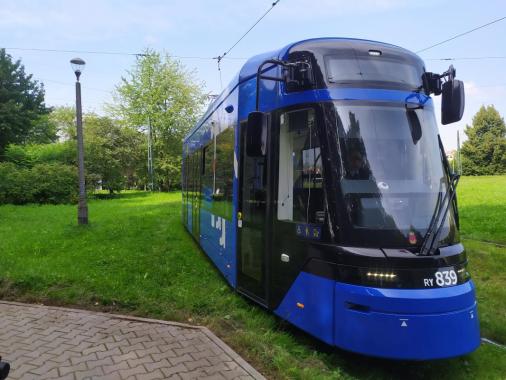 Nowoczesny tramwaj powinien być szybki, wygodny i bezpieczny