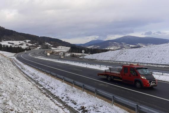 Ekspresowo między Lubniem a Naprawą. Kierowcy czekają teraz na otwarcie tunelu