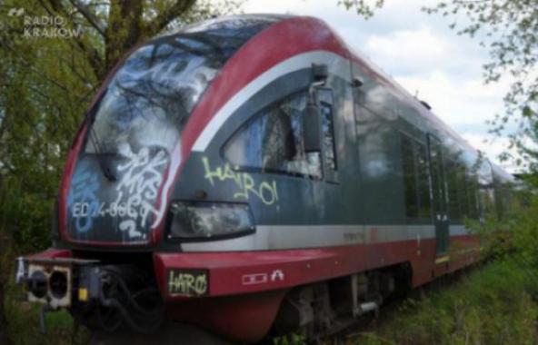 PKP Intercity podpisało umowę na modernizację 14 pociągów ED74