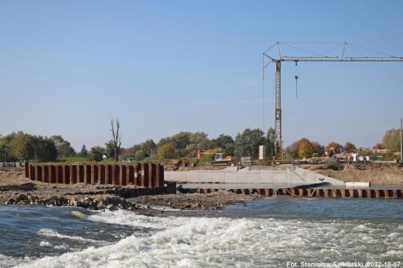 Budowa elektrowni wodnej koło Tarnowa. Wciąż nie ma ostatecznego stanowiska ochrony środowiska