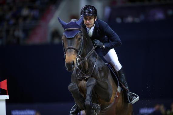 Finał konkursu skoków przez przeszkody w Grand Prix jeździeckiej Cavaliady w krakowskiej Tauron Arenie