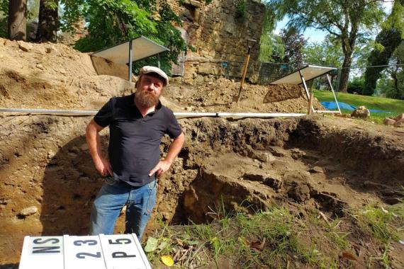 Na wzgórzu zamkowym w Nowym Sączu znów pojawili się archeolodzy