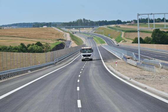 S7: odcinek z Miechowa do Moczydła prawie gotowy. ZDJĘCIA