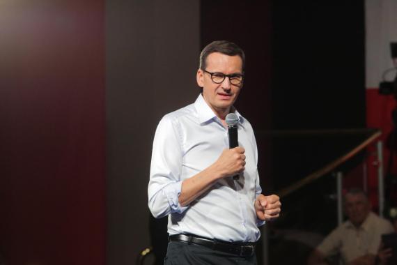 Premier Mateusz Morawiecki: stojąc w interesie polskiego rolnika, wdrażamy zakaz wwozu ukraińskich zbóż