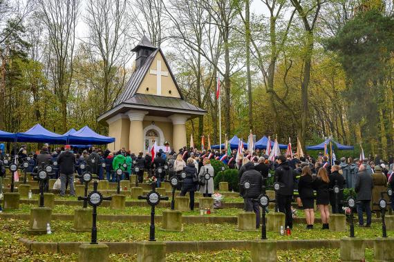 W powiecie tarnowskim po raz 24. odbył się Ogólnopolski Zlot Niepodległościowy Łowczówek 2023