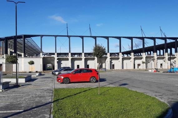 Nowosądecka Infrastruktura Komunalna przejmuje plac budowy stadionu Sandecji