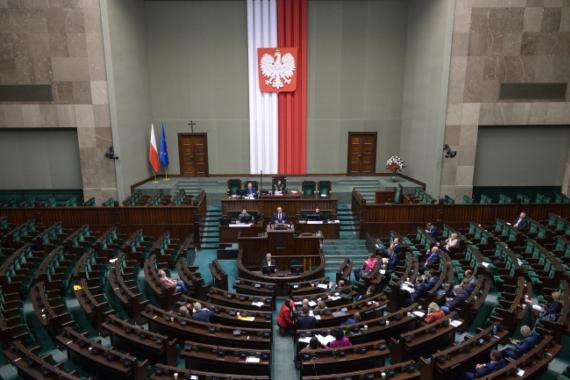 Sejm: handel pracuje w dwie kolejne niedziele poprzedzające Wigilię, jeśli niedziela przypada 24 XII