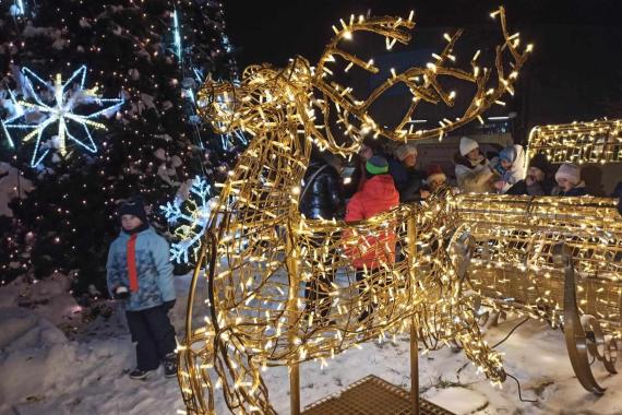 W centrum Chrzanowa rozbłysła choinka