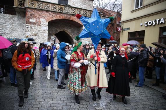 Trzy królewskie orszaki spotkały się na Rynku Głównym