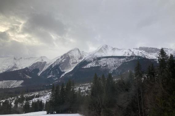 Niedziela pochmurna z opadami śniegu i deszczu ze śniegiem