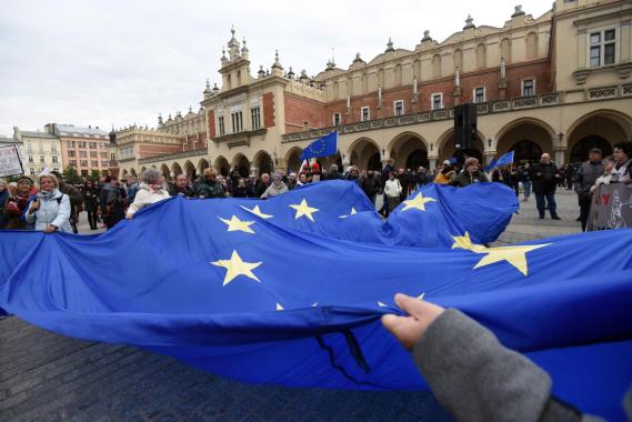 20 lat w UE:  to nie tylko materialne korzyści, to gwarancja naszej suwerenności