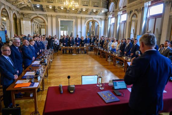 Radni KO i Naszego Miasta Tarnów podzielili się komisjami z PiS-em. PiS nie zrobił tego w radzie powiatu