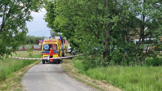 Tragedia w Zagórzanach koło Gorlic!  Znaleziono ranną 40-letnią kobietę oraz martwą 4-latkę