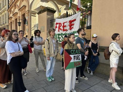 Protest studentów w Collegium Broscianum będzie trwał. Nie ma porozumienia w kwestiach merytorycznych