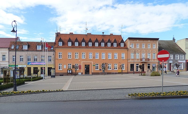 Rynek w Kcyni (fot. Kazimierz Mendlik/Wikipedia) 