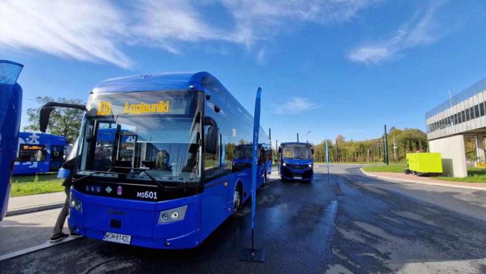 Od soboty mała rewolucja w komunikacji autobusowej w Krakowie. Będą zmiany i nowe linie. SPRAWDŹ