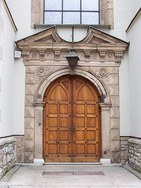 Boczny portal wejściowy (fot.Jan Mehlich/Wikipedia)