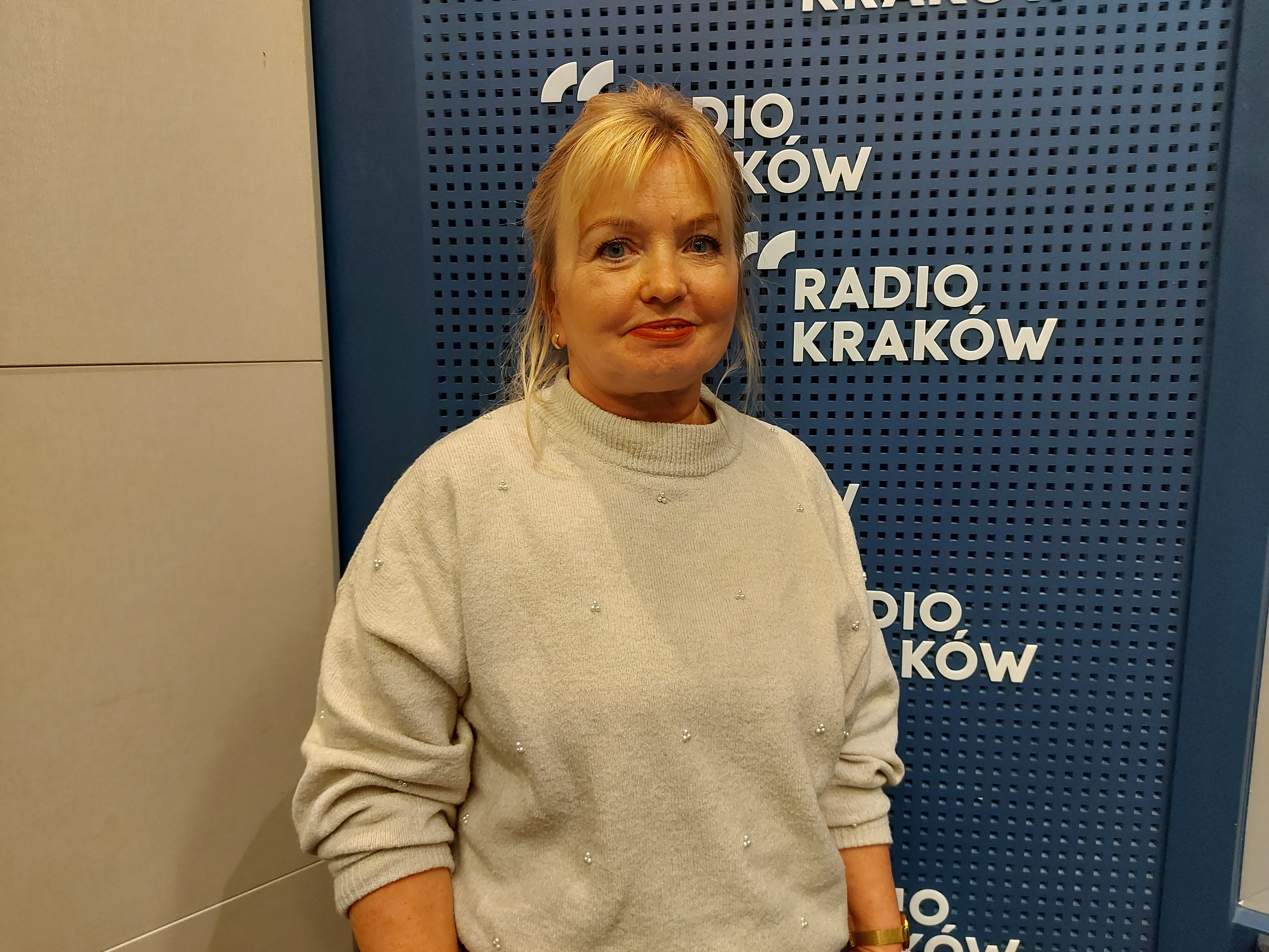 Lidia Tkaczyk w studiu Radia Kraków, fot. Sylwia Paszkowska 