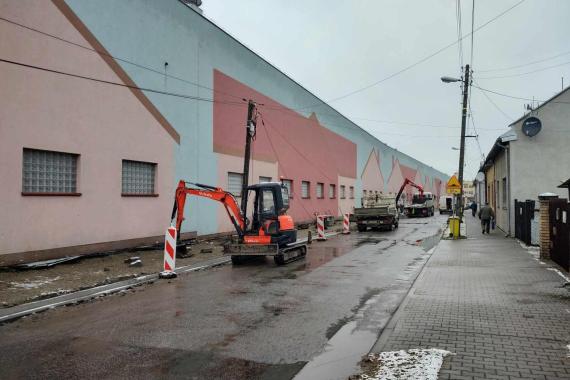 Nowy parking kością niezgody na ulicy 1 Maja w Nowym Sączu