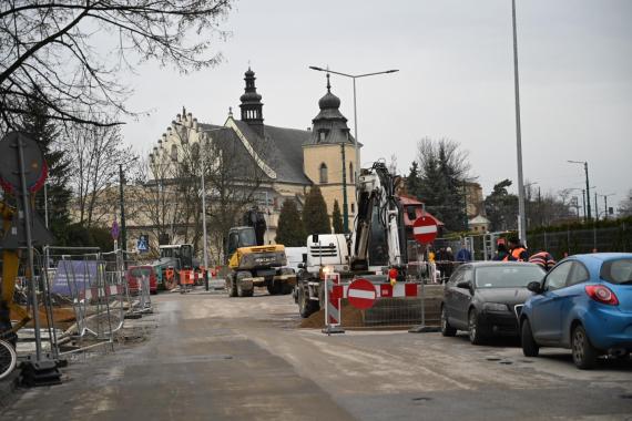 Kolejne opóźnienia w remoncie ulicy Kościuszki. Tramwaje wrócą później, niż zapowiadano