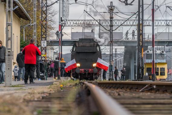 Pociąg retro z okazji Święta Niepodległości w Nowym Sączu