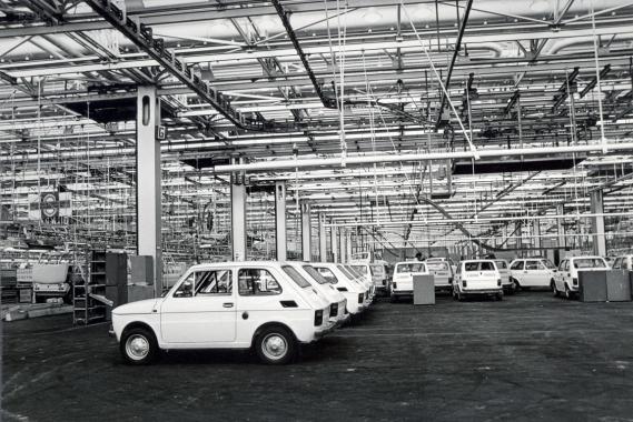 Fiat 126p - taśma produkcyjna w Tychach