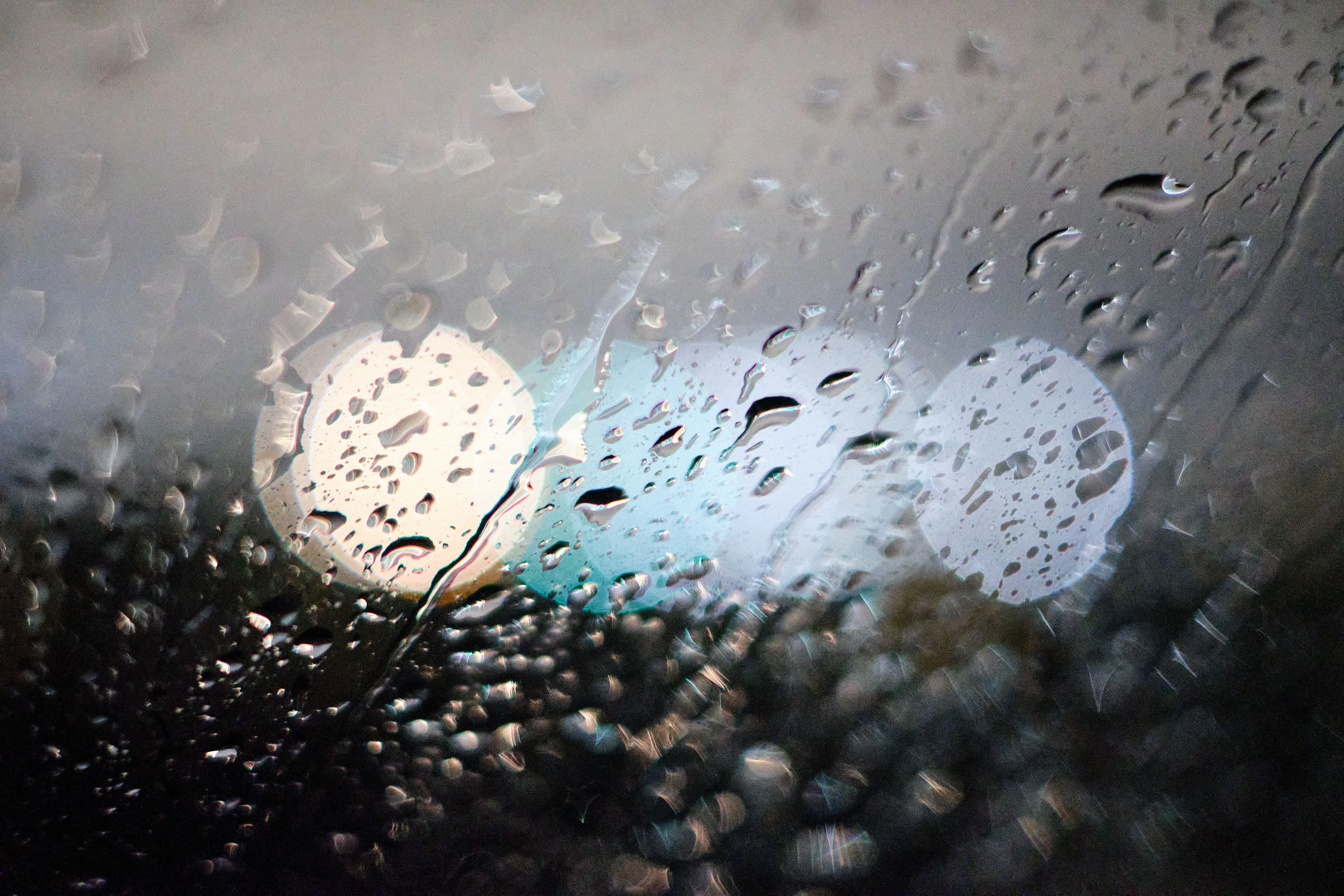 Chłodny i deszczowy czwartek w Małopolsce. W nocy temperatura spadnie choćby do 1 stopnia