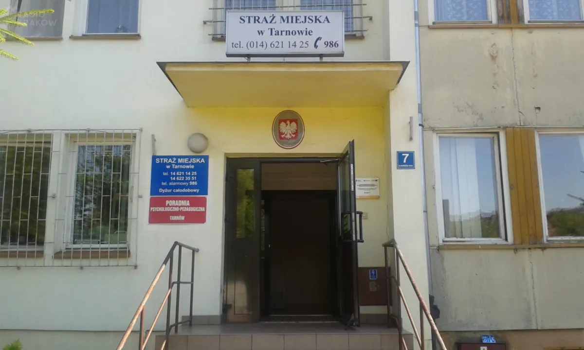 Zmarła przez pracę w poradni pokrytej azbestem? Rodzina będzie się sądziła z tarnowskim magistratem