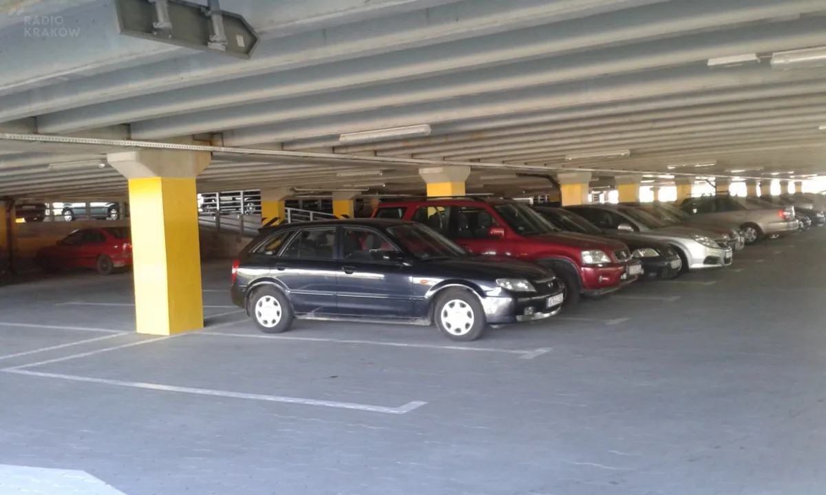 Tarnowski parking P&R zaczął się zapełniać, gdy zniesiono opłaty