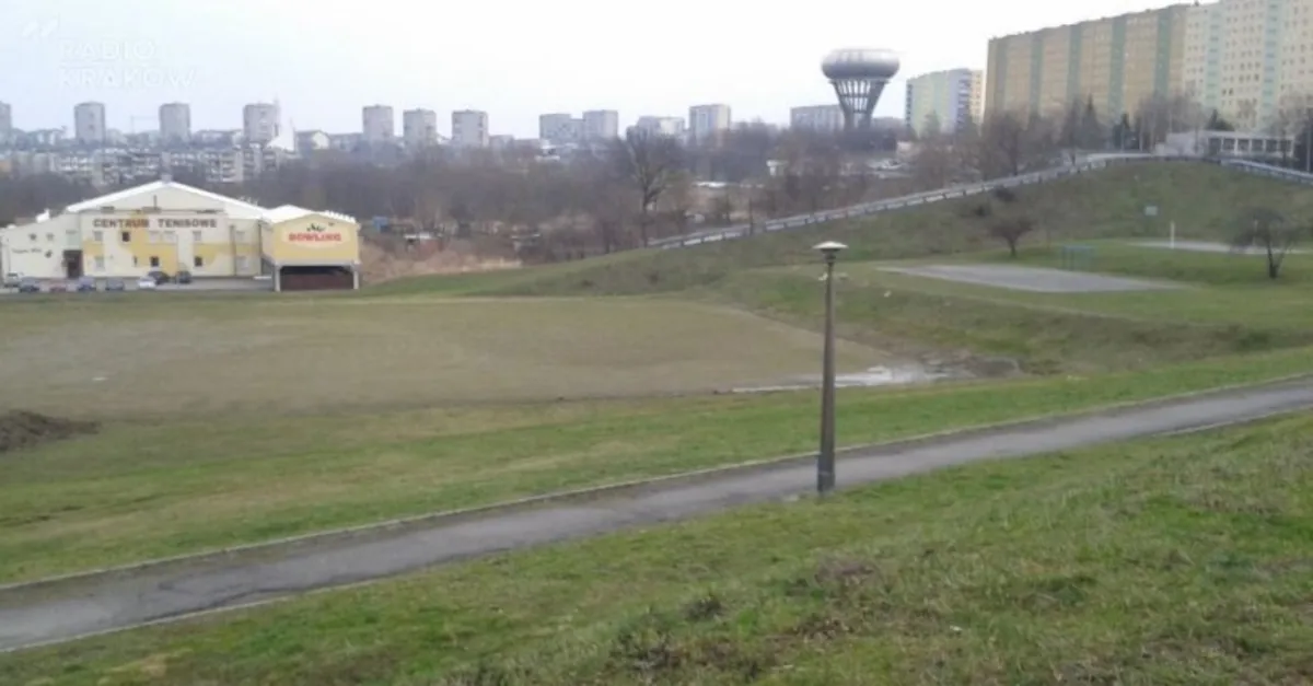 Tarnów: koniec z polem ryżowym, będzie boisko z prawdziwego zdarzenia