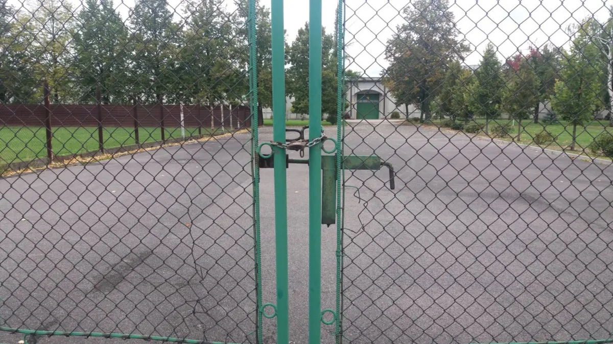 Nie będzie sarkofagu nad hałdą azbestu w Szczucinie