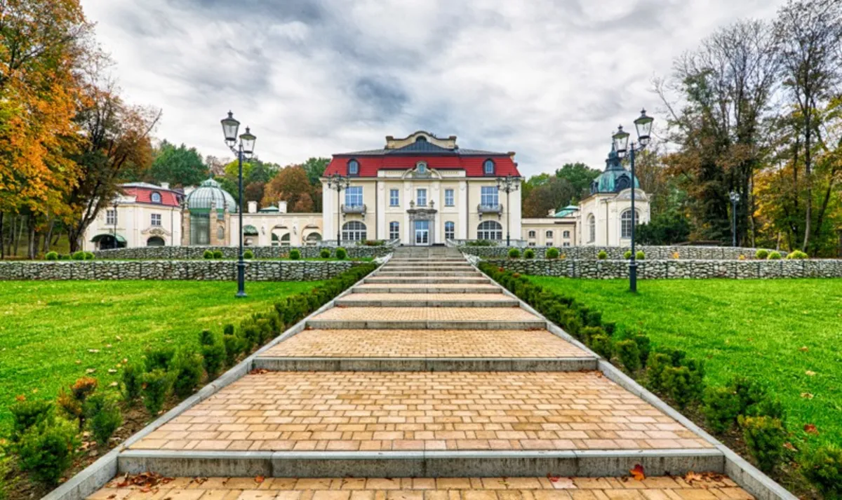 Hotel ciągle nie działa. Właściciel Pałacu Goetzów w Brzesku musi zwrócić dotację z Unii Europejskiej