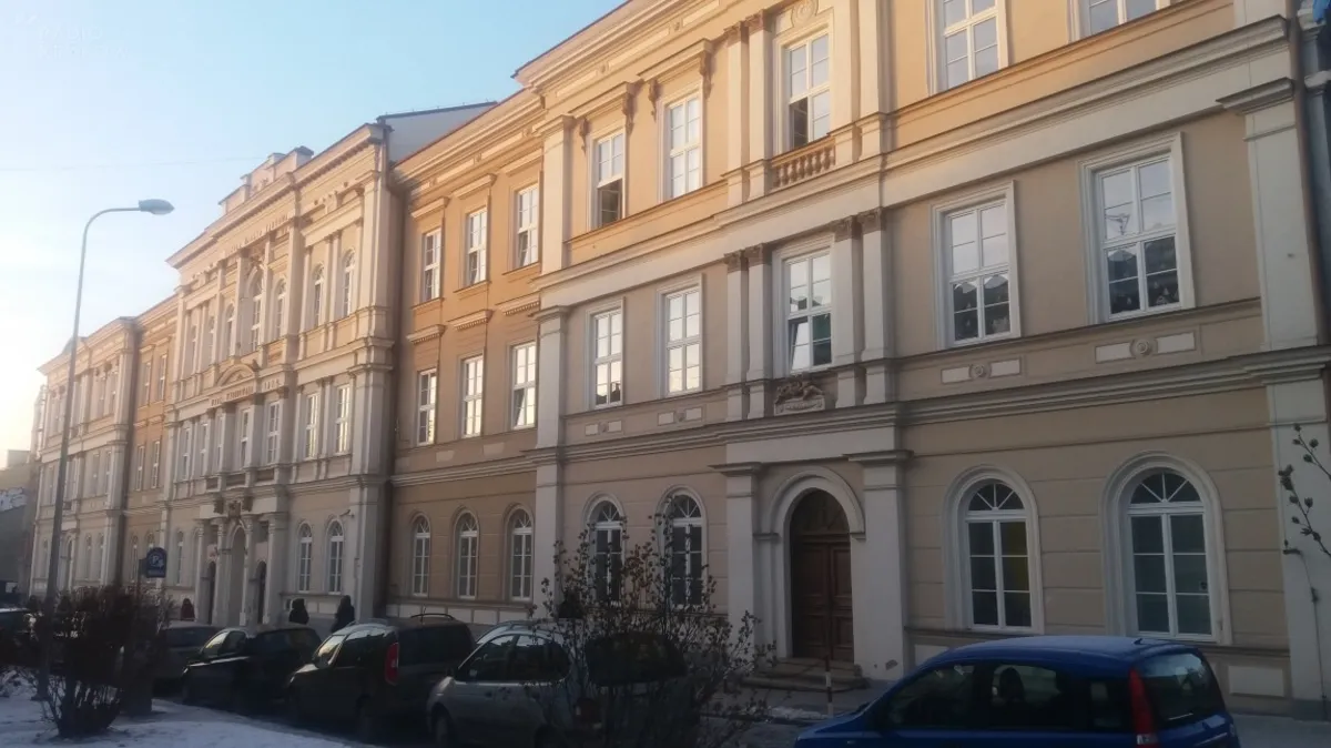 Decyzja w sprawie przekształceń tarnowskich gimnazjów odłożona