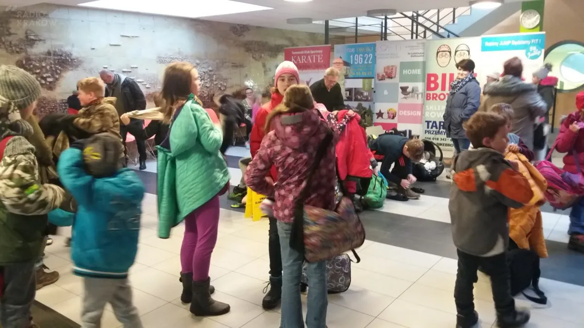 Szkoła zawiesza lekcje pływania, bo nauczyciele boją się odpowiedzialności za dzieci