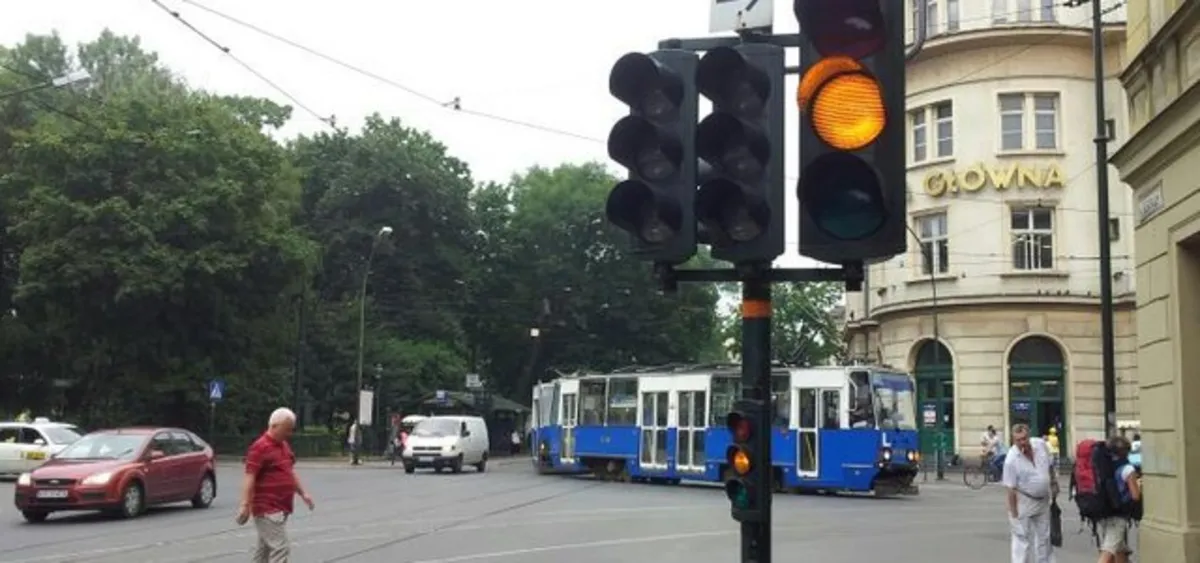 ZIKiT wyłącza sygnalizację świetlną przy Poczcie Głównej
