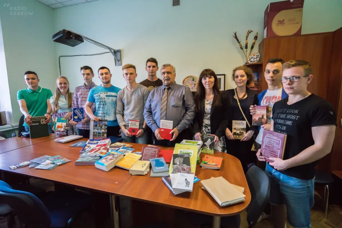 Zbiórka książek dla Polaków na Ukrainie. Radio Kraków przyłączyło się do akcji