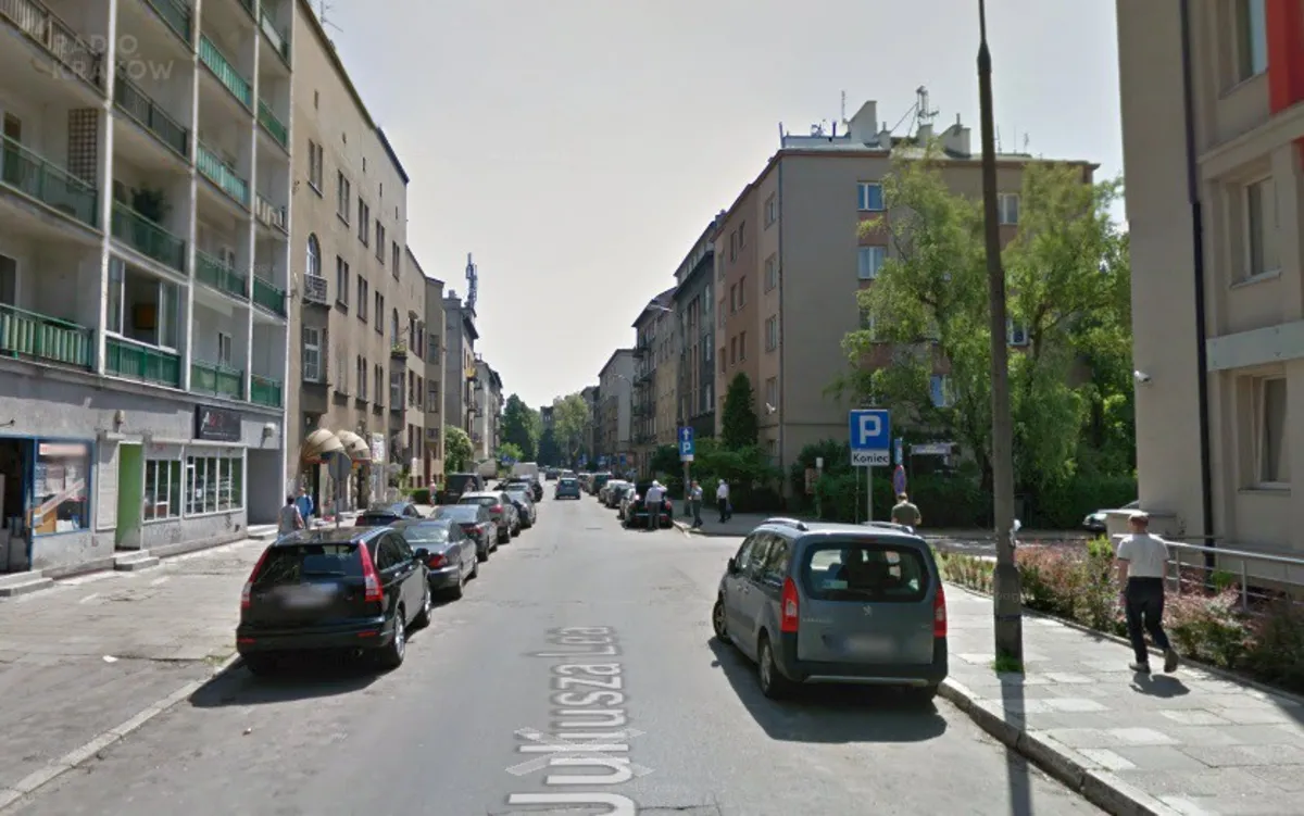 Czyszczenie ulicy Lea. Służby apelują o przeparkowanie aut