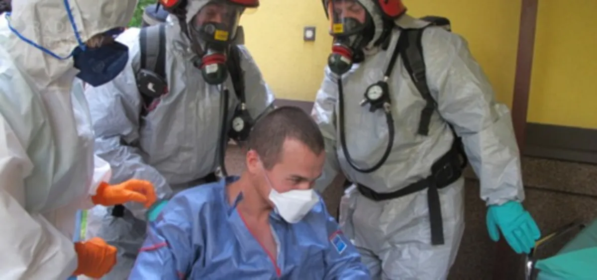 Ebola w krakowskim szpitalu? To tylko ćwiczenia. <b>FOTO</b>