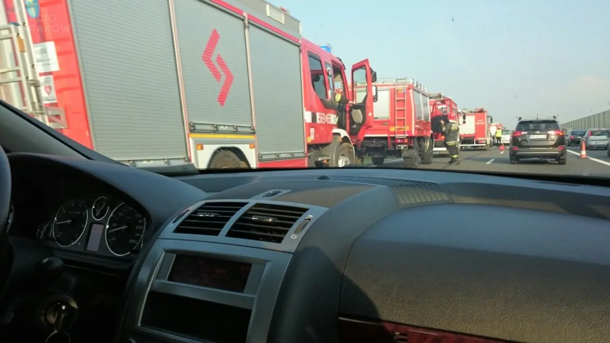 Wielokilometrowy korek na autostradzie A4. Kierowcy noga z gazu
