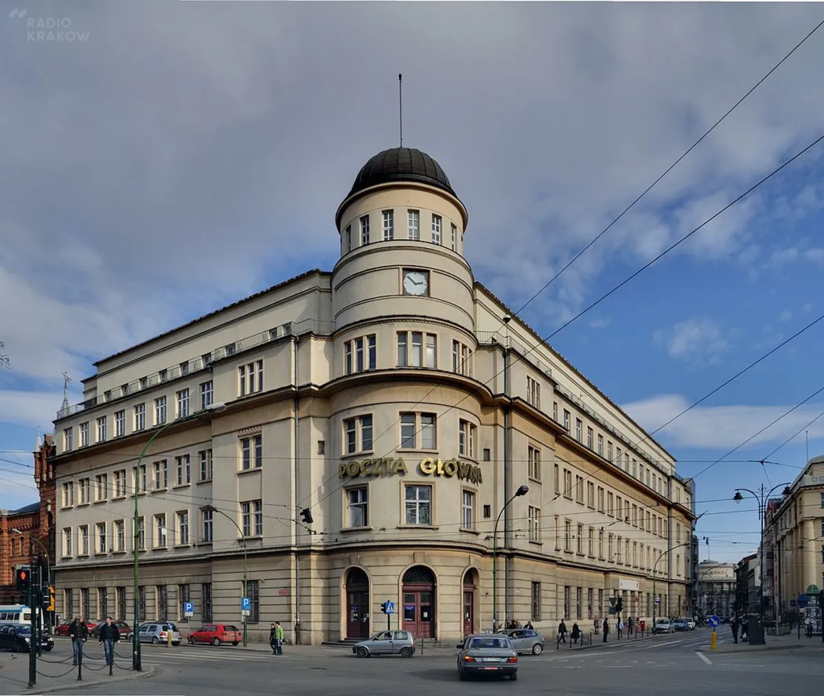 Budynek Poczty Głównej w Krakowie wystawiony na sprzedaż 