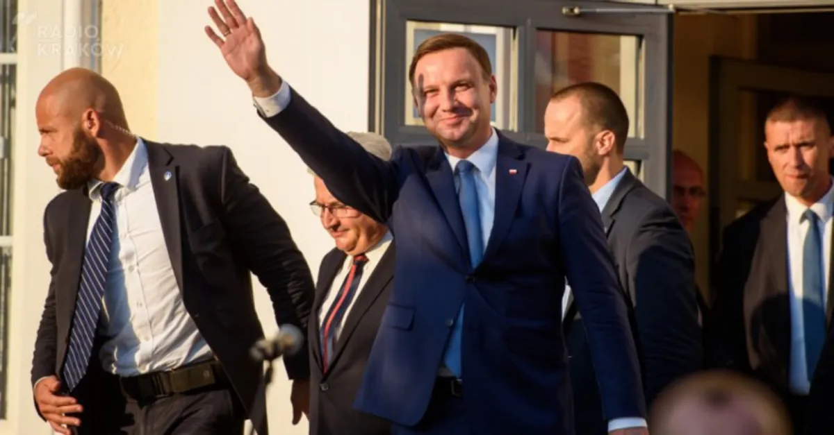 Dziś decyzja prezydenta w sprawie poszerzenia referendum 