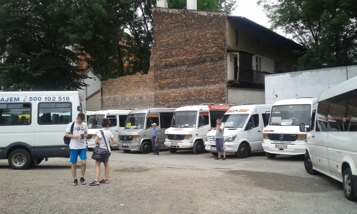 Kraków ograniczy ruch prywatnych busów w centrum