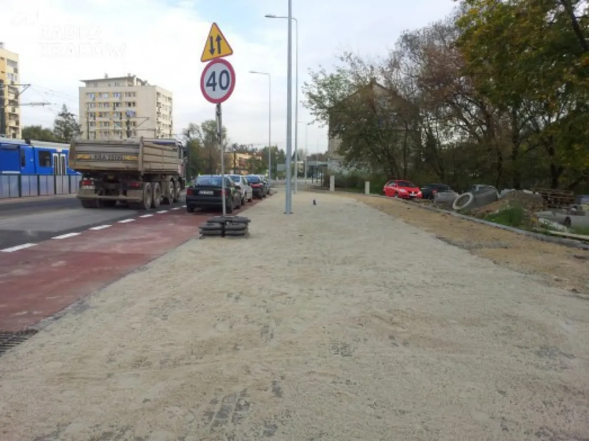 Drogowcy puścili ruch na Mogilskiej, ale tylko po jednym pasie w każdą stronę