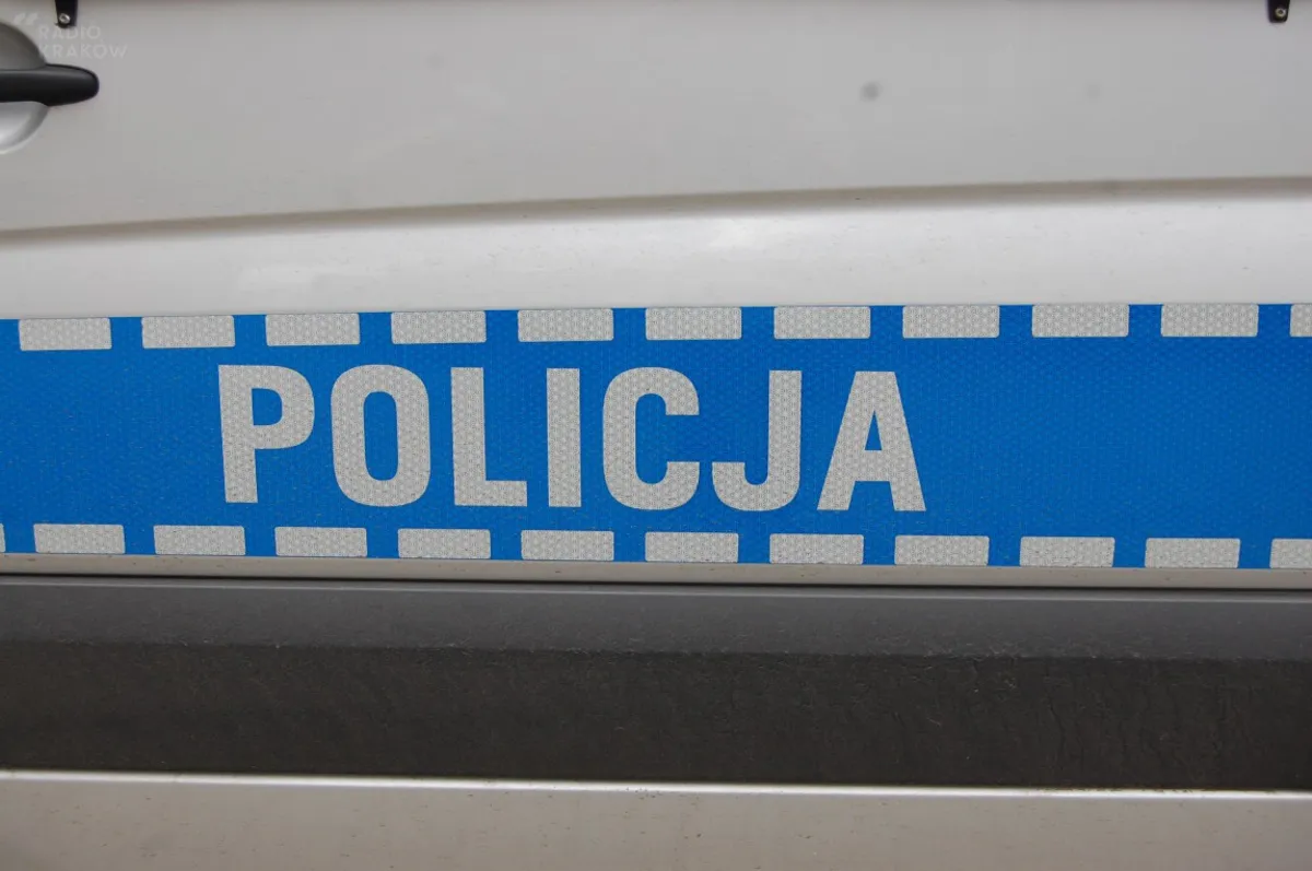 Bocheńska policja szuka oszustki, która podstępem okradła starszą kobietę