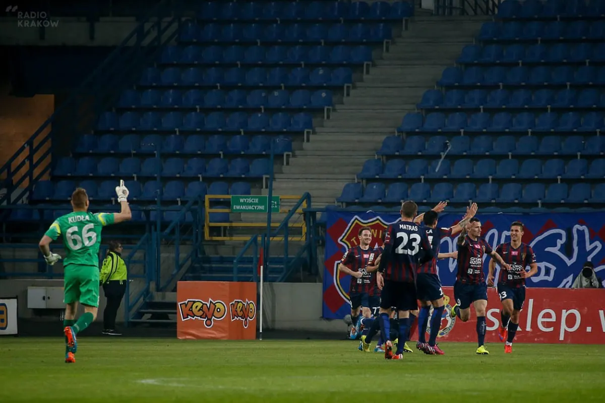 Termalica bezbramkowo remisuje z Górnikiem Zabrze