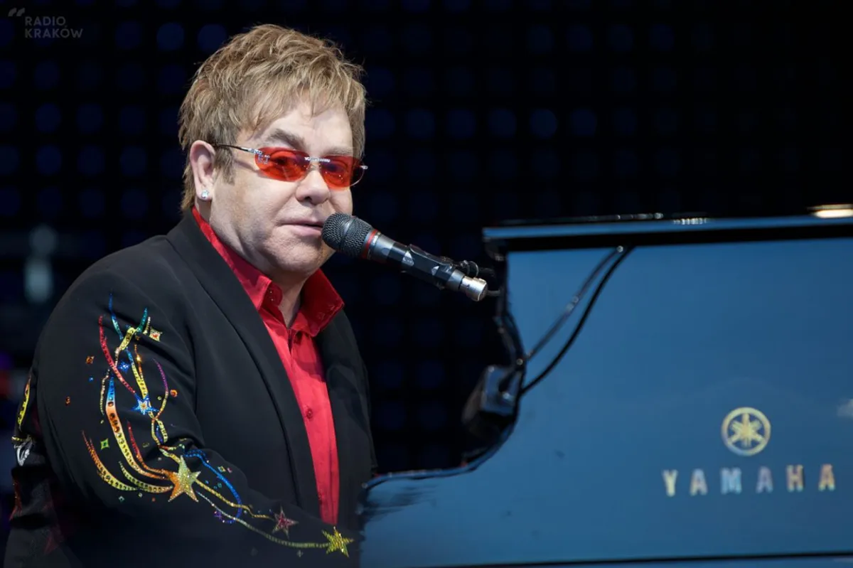 Elton John będzie gwiazdą siódmego Life Festiwalu w Oświęcimiu