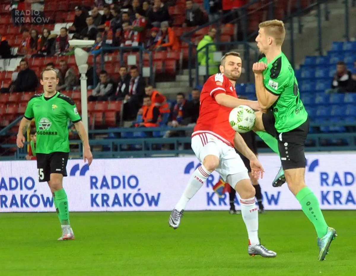 Wisła bez dwóch środkowych obrońców musi sobie poradzić z Podbeskidziem
